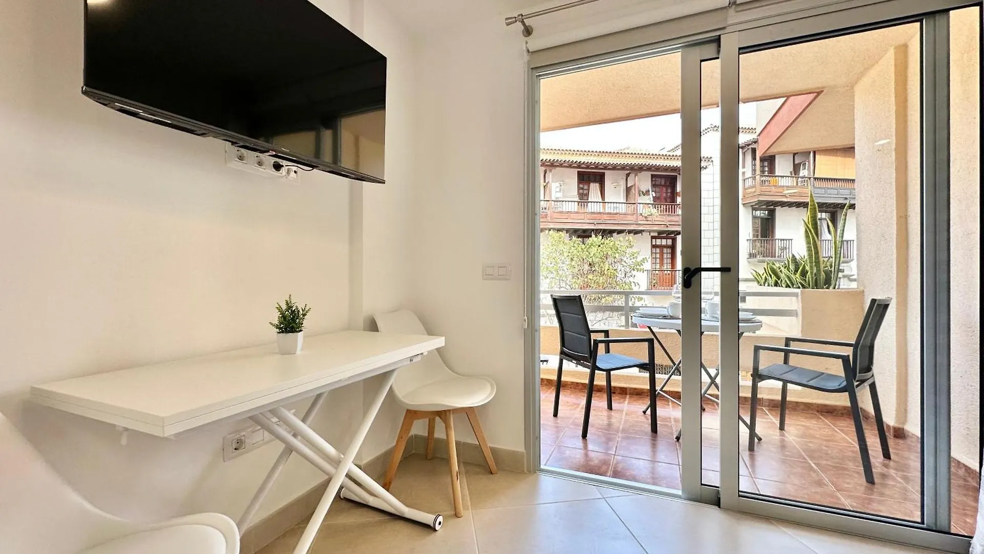 Daniela 203 - Adults Only - Apartment Puerto de la Cruz